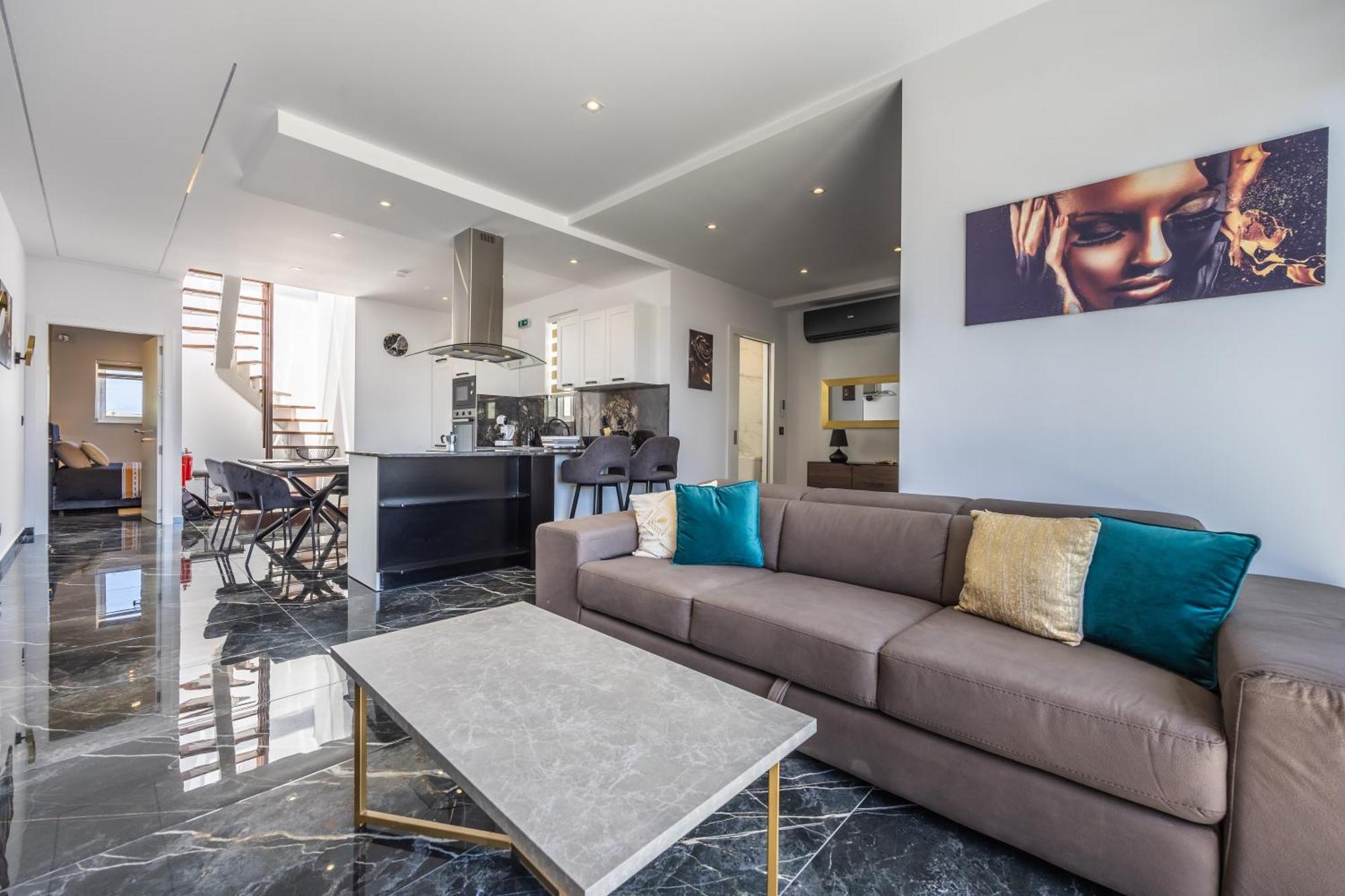 Luxury Duplex 1bd Penthouse With Large Rooftop Terrace And Pool - Open And Sea Views - Close To St Julian's & Sliema Apartment *
